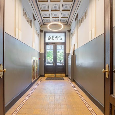 Prestigious Former Library Apartment - Perfect Location Ryga Zewnętrze zdjęcie