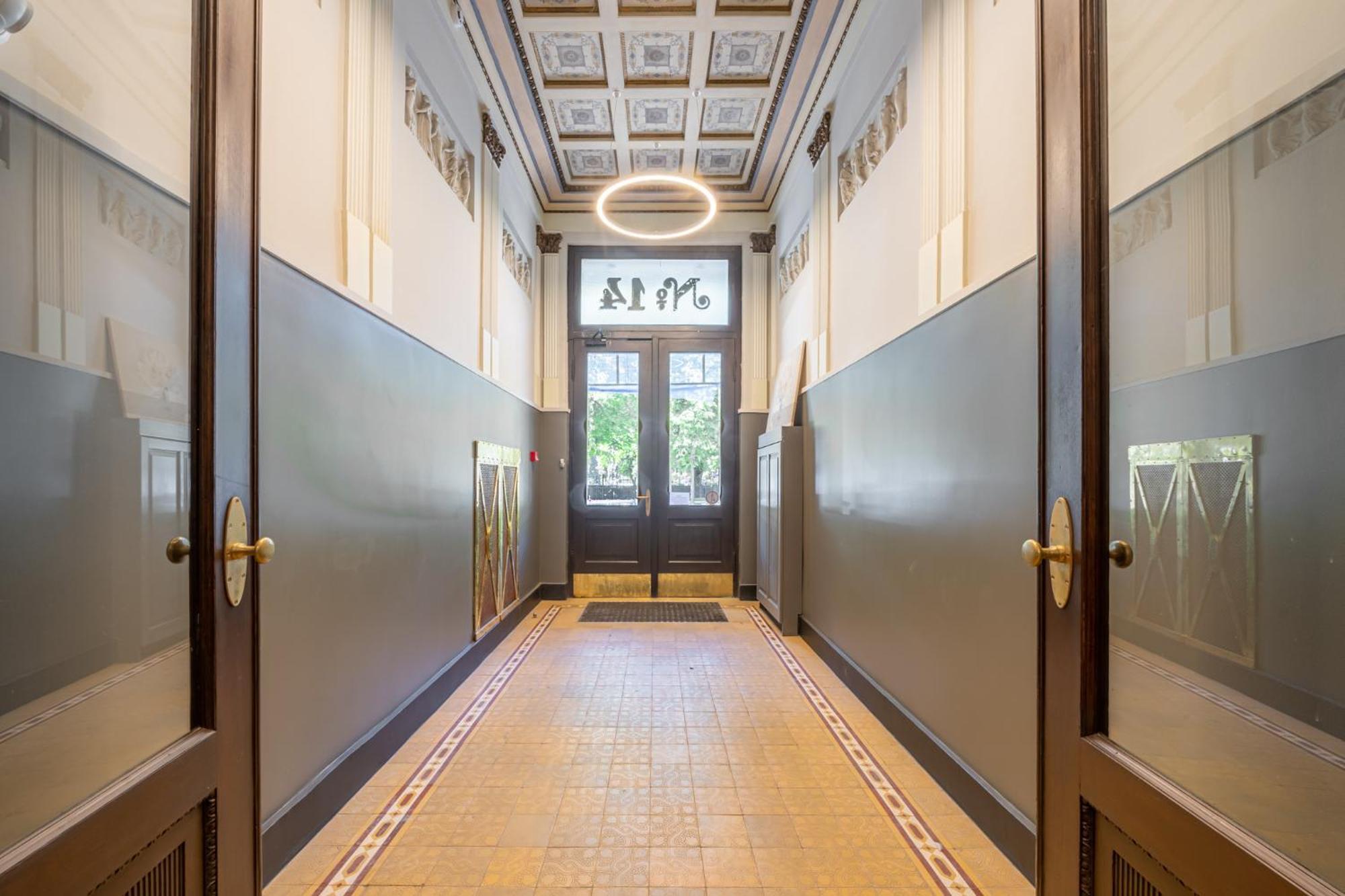 Prestigious Former Library Apartment - Perfect Location Ryga Zewnętrze zdjęcie