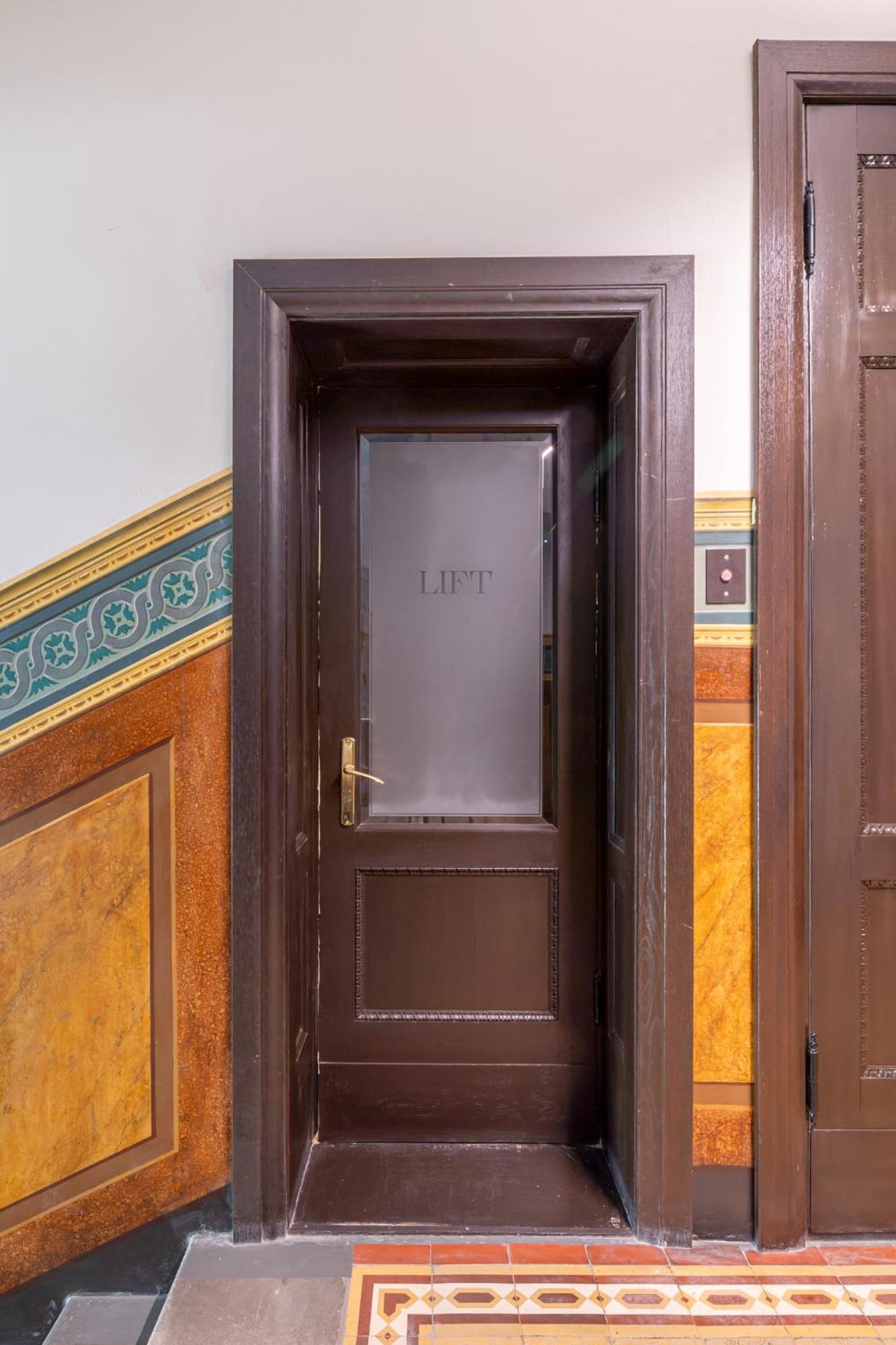 Prestigious Former Library Apartment - Perfect Location Ryga Zewnętrze zdjęcie