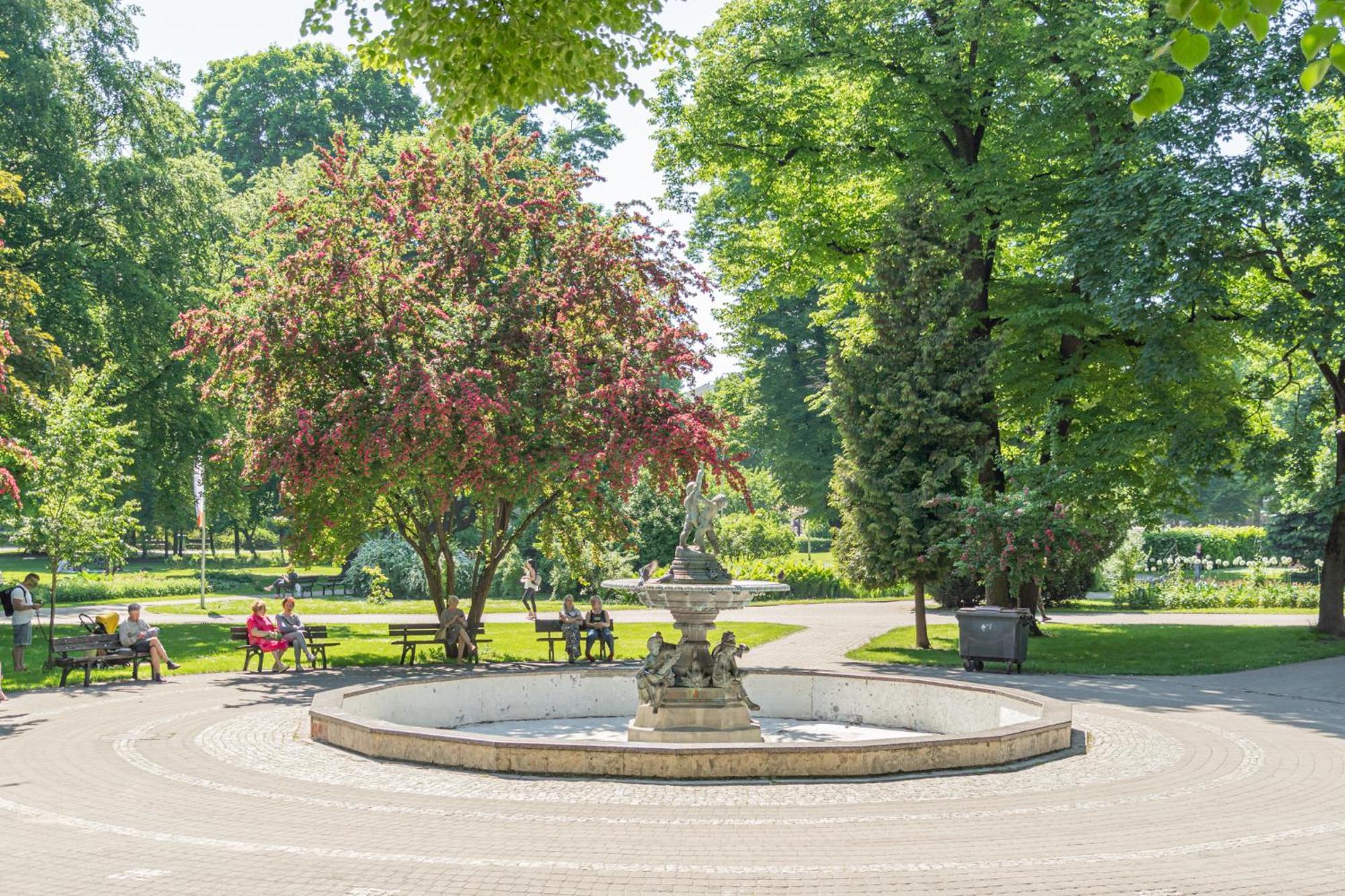 Prestigious Former Library Apartment - Perfect Location Ryga Zewnętrze zdjęcie